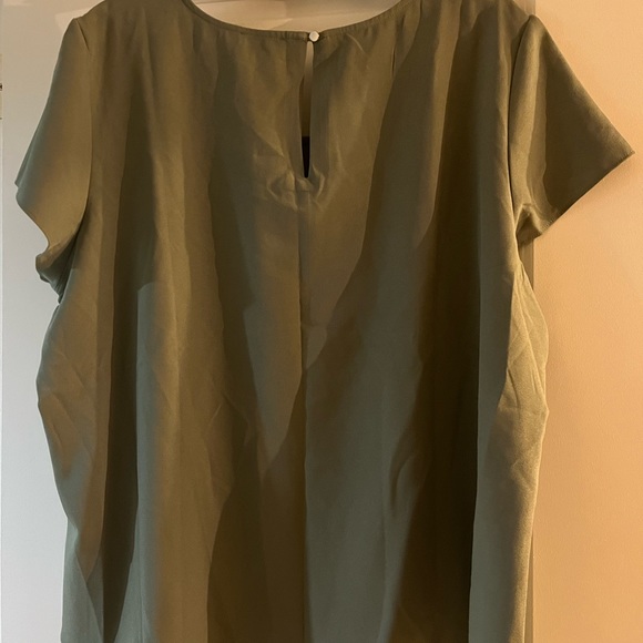 Grey-green flowy shell top - Picture 5 of 5